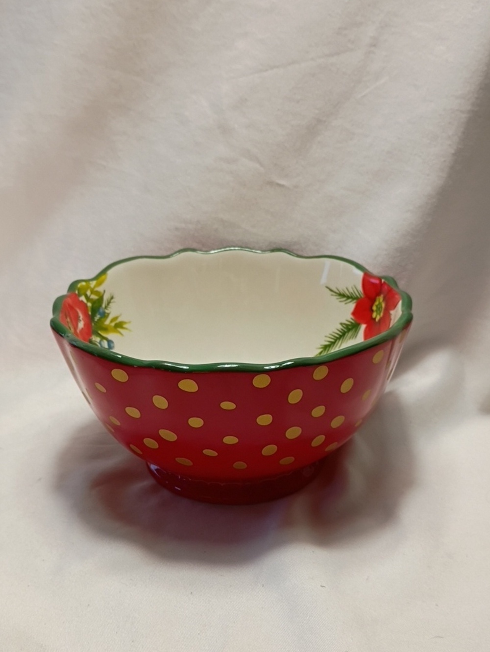 EUC Pioneer Woman Holiday Cheer Christmas Bowl Red Green Gold Polka Dot Flower